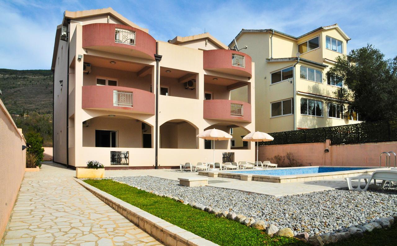 تيفات Apartmani Bulajic المظهر الخارجي الصورة